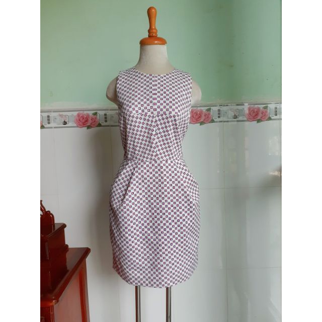 Đầm size S họa tiết siêu đẹp chéo lưng hàng 2hand