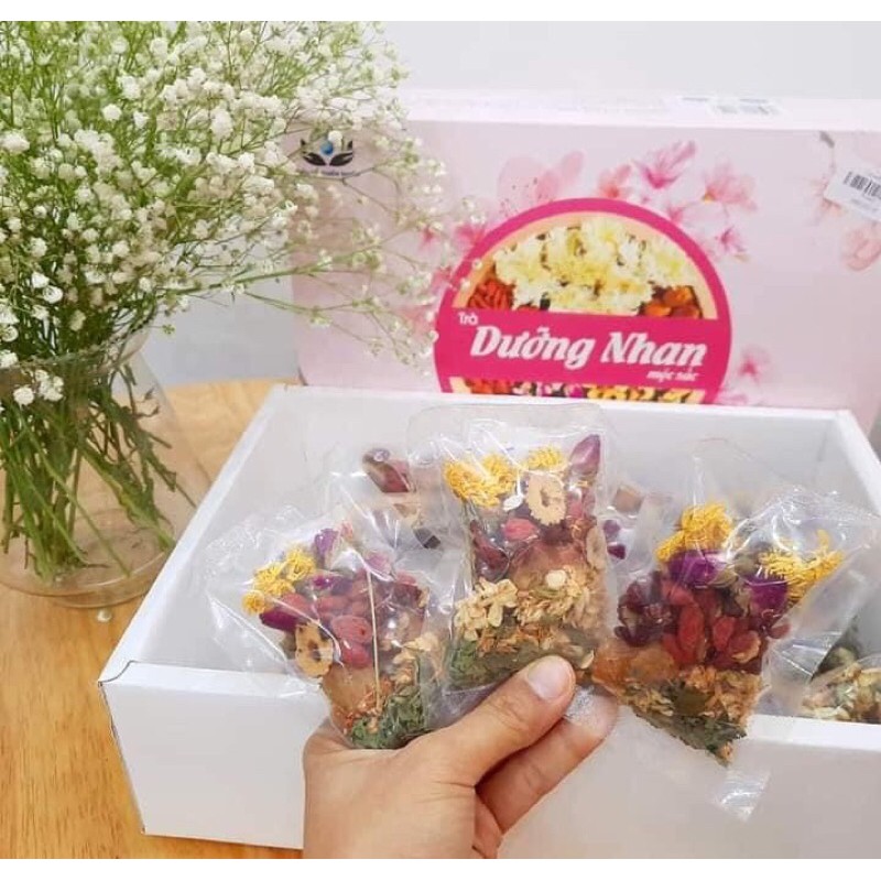 TRÀ DƯỠNG NHAN VIP( hộp 30 gói tặng chai)