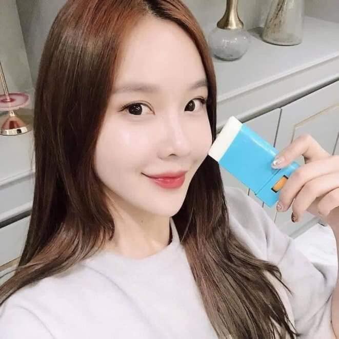 KEM CHỐNG NẮNG AHC DẠNG LĂN