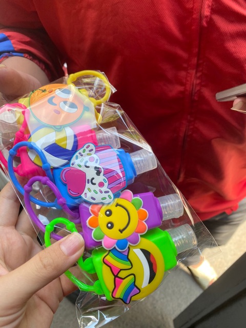 Nước rửa tay khô dạng gel có móc treo balo, túi của Us