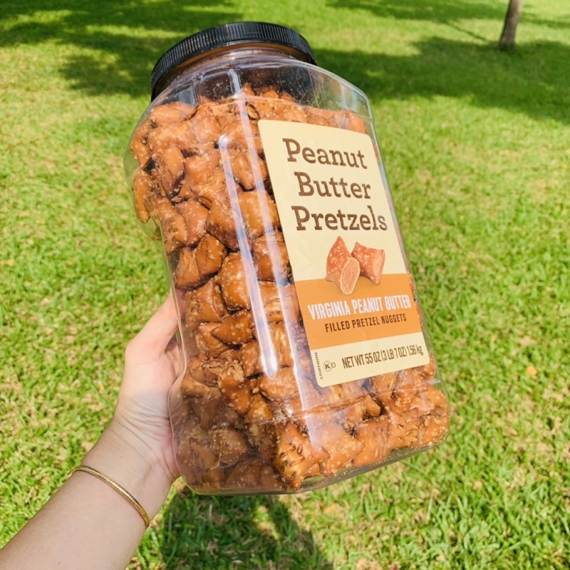 Bánh Virginia Peanut Butter filled Prezel Nuggets Peanut Butter Prezel 1.56kg của Mỹ - bánh mặn giòn béo bơ đậu phộng