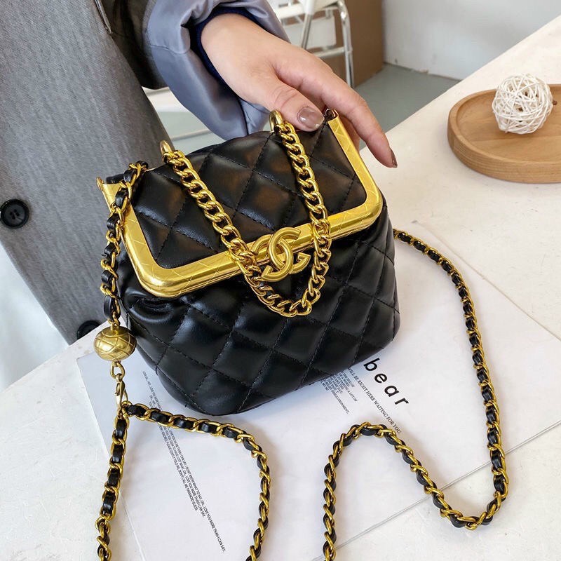 Túi đeo chéo CN hot hit 2020