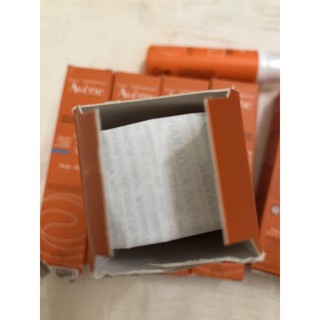 kem chống nắng AVENE SPF 50+ fluide