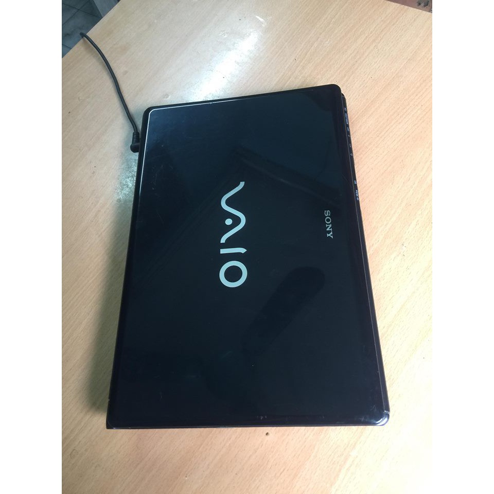 HOT Sony VPCCW Core i5 ram 3gb màn 14inh tặng túi thời trang,chuột không dây BAO ZIN