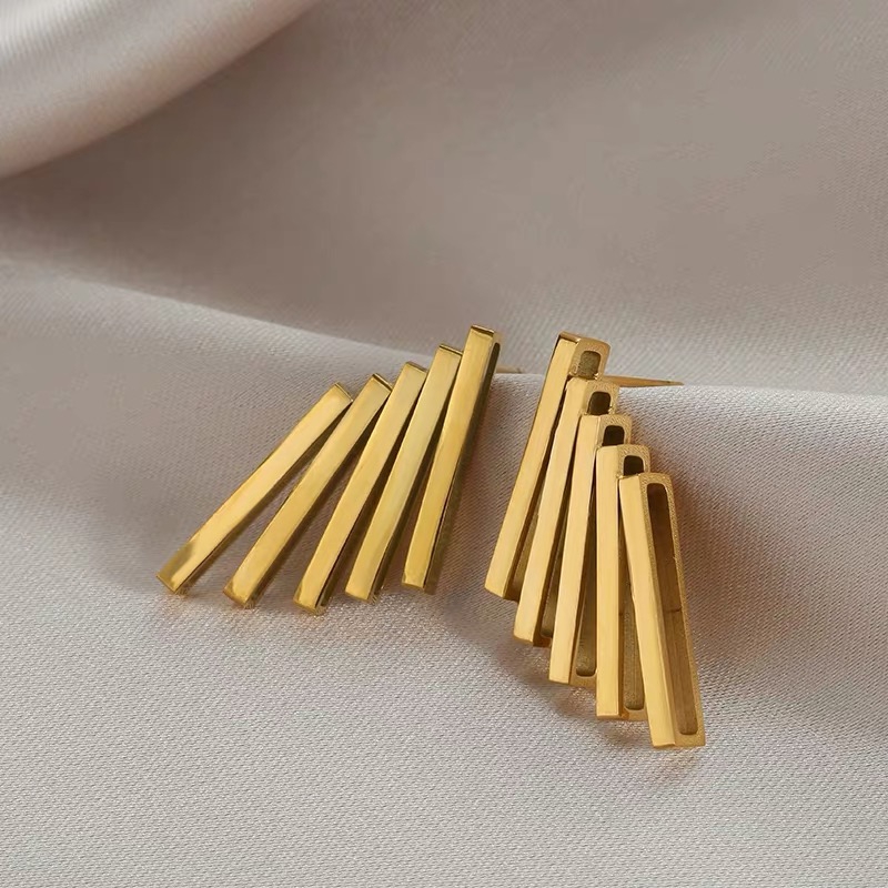 Khuyên tai thép titan mạ 18k nhiều lớp hình lông vũ phong cách thời trang Hàn Quốc