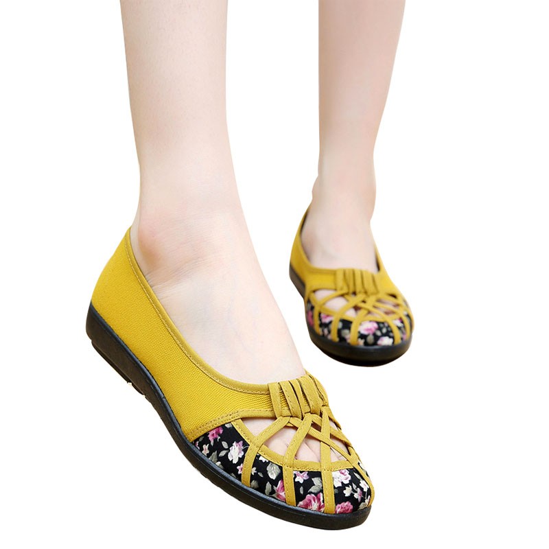Xăng đan Đế Bằng Thời Trang Cho Phụ Nữ Trung Niên 40-50 Tuổi | BigBuy360 - bigbuy360.vn