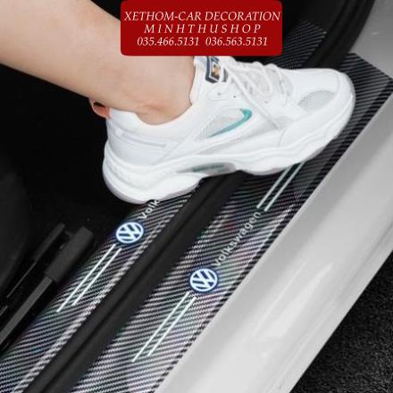 Nẹp Dán Vân Carbon 5D Chống Trầy Xước Bảo Vệ Bậc Cửa Ô Tô