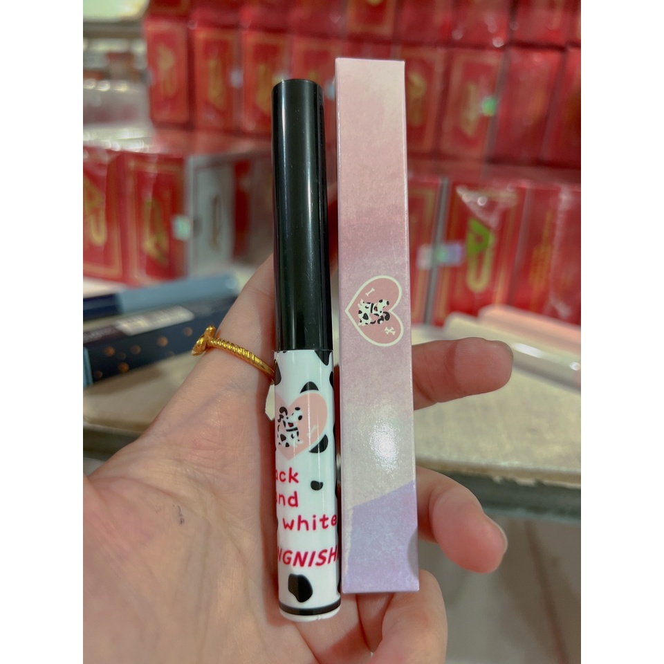 Chuốt mi  siêu mảnh và cong