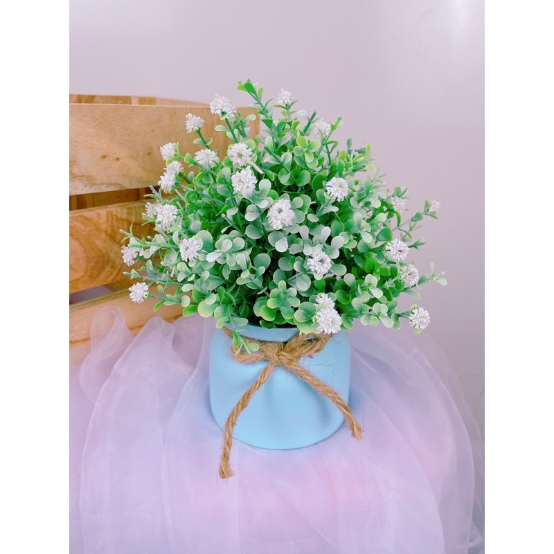 chậu hoa giả để bàn hoa nhí phong cách vintage