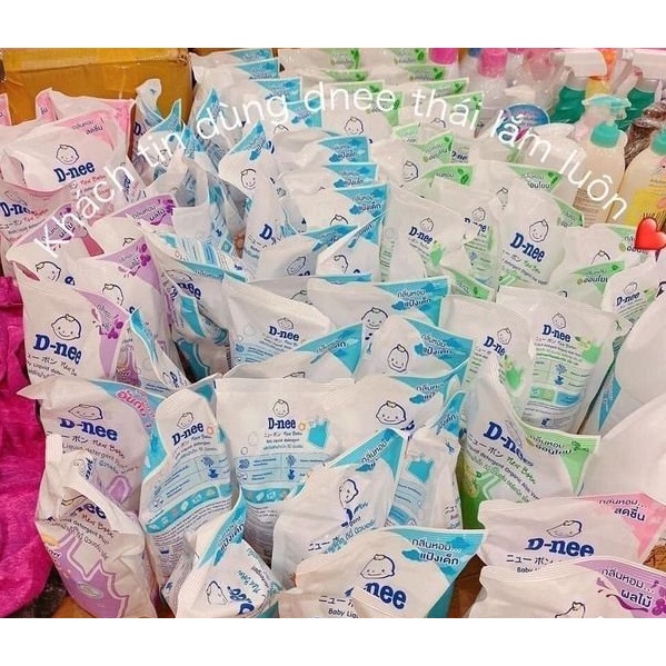Nước giặt quần áo DNEE cho bé túi 1400ml Thái Lan có quai xách kèm vòi giót