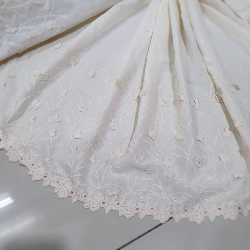 Vải thô boi thêu hoa biên