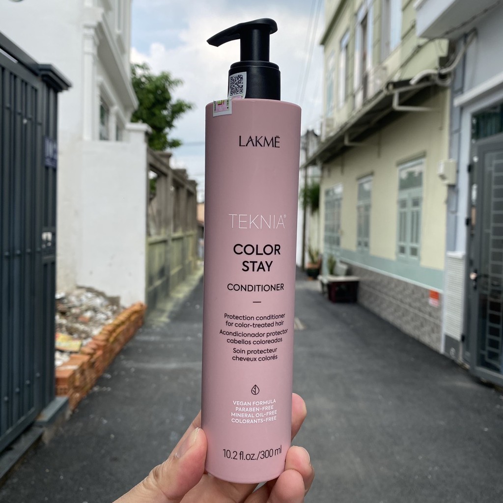 Dầu xả giữ màu tóc nhuộm Lakme Teknia Color Stay Conditioner 300ml