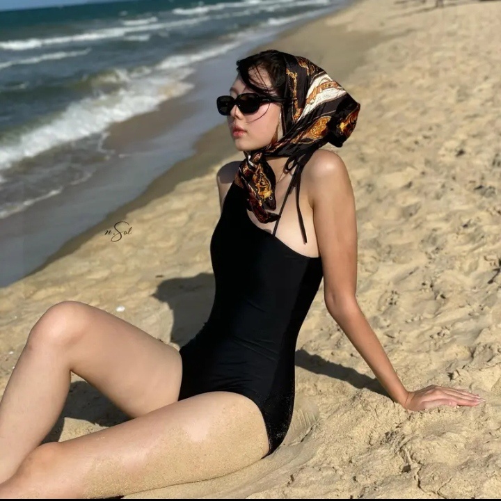 Đồ bơi Bikini liền mảnh lệch vai cột nơ cá tính màu đen KONKUN MS28