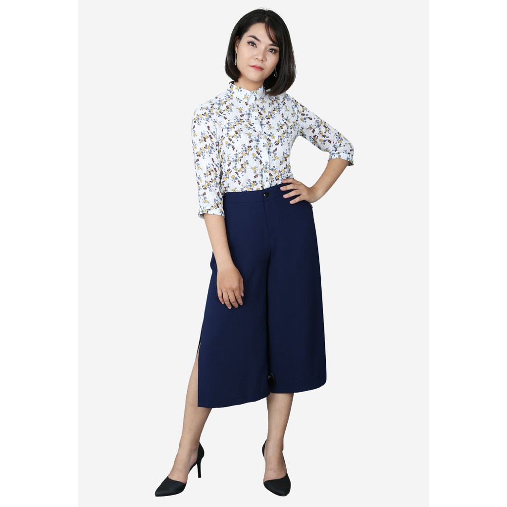 Quần ống sớ nhăn tím than cạp 4 cm xẻ sườn The One Fashion QL224TT8