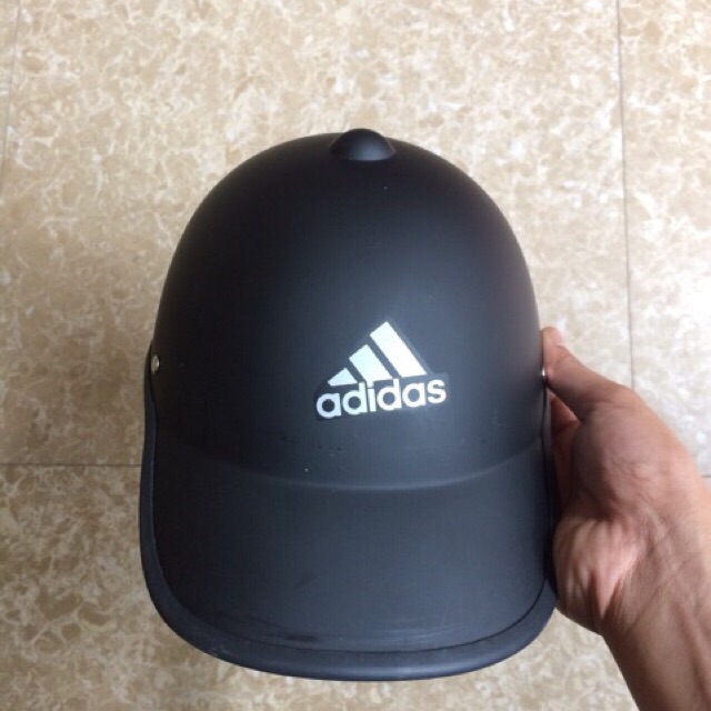 Mũ bảo hiểm thời trang