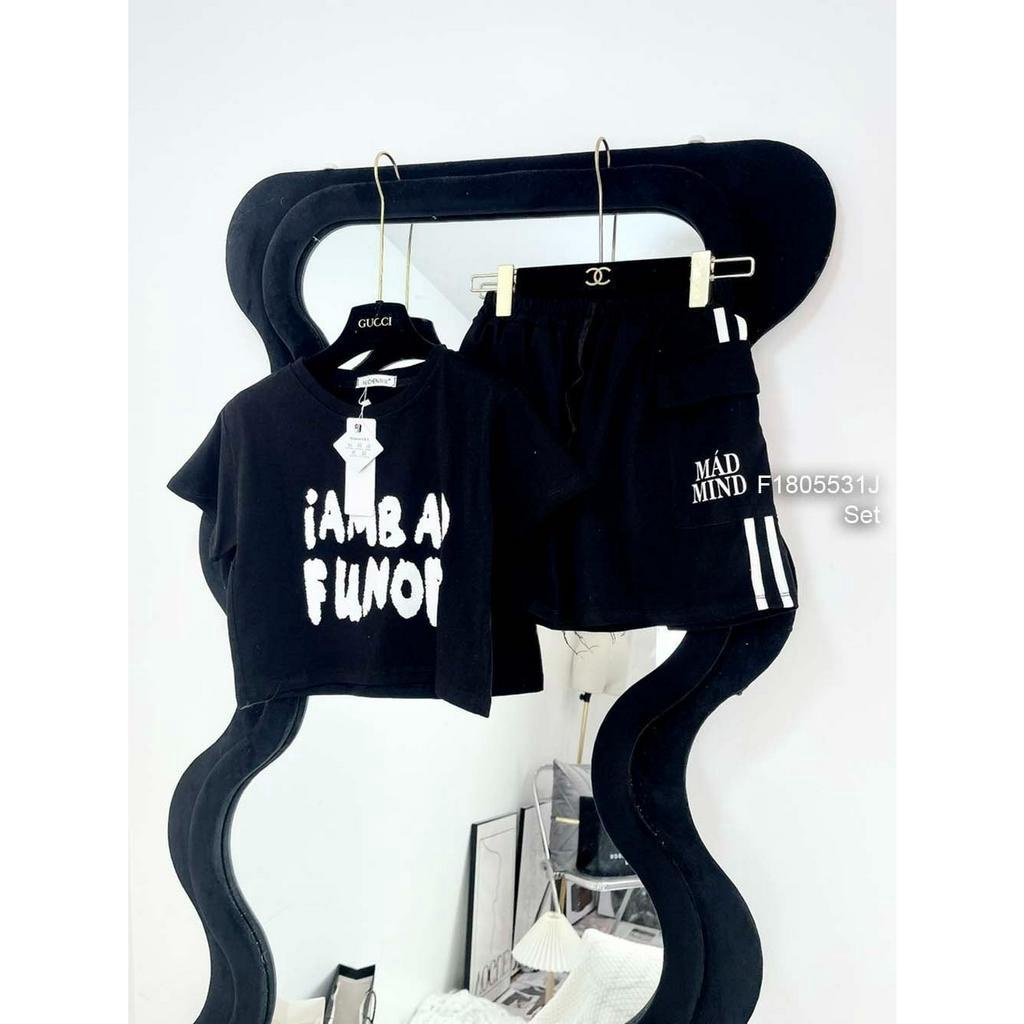 Set bộ thun thể thao áo dáng ngắn in chữ tay con kèm chân váy pha sọc trắng hai bên!