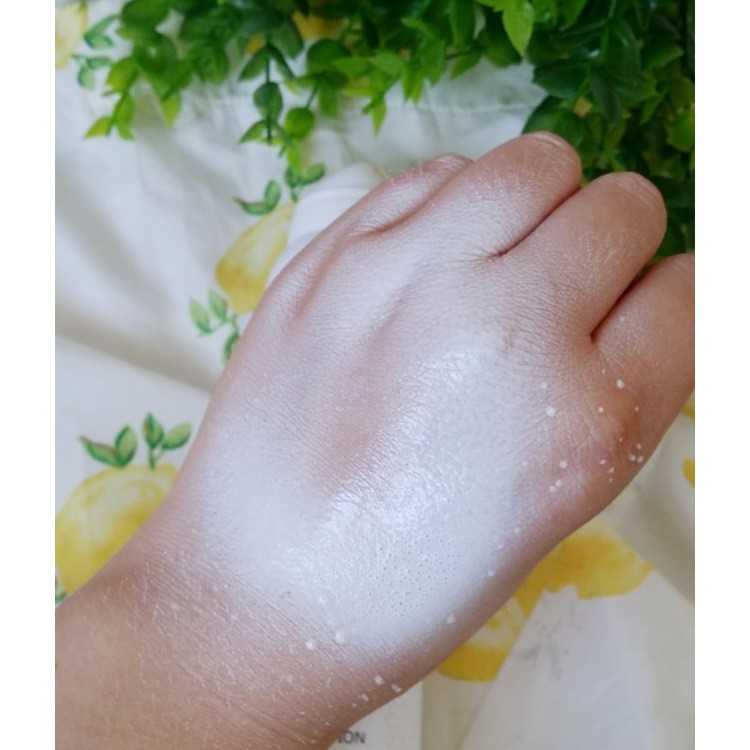 Chai xịt trắng da Maycreate