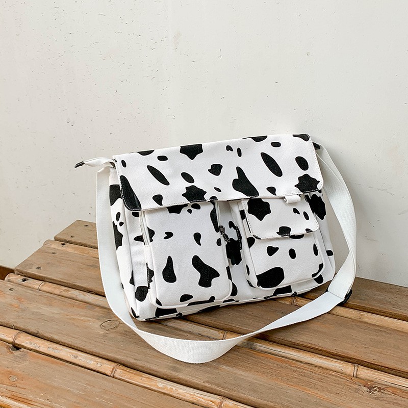 (chất canvas xịn không bị gãy nếp) túi đeo chéo ulzzang họa tiết bò sữa hottrend