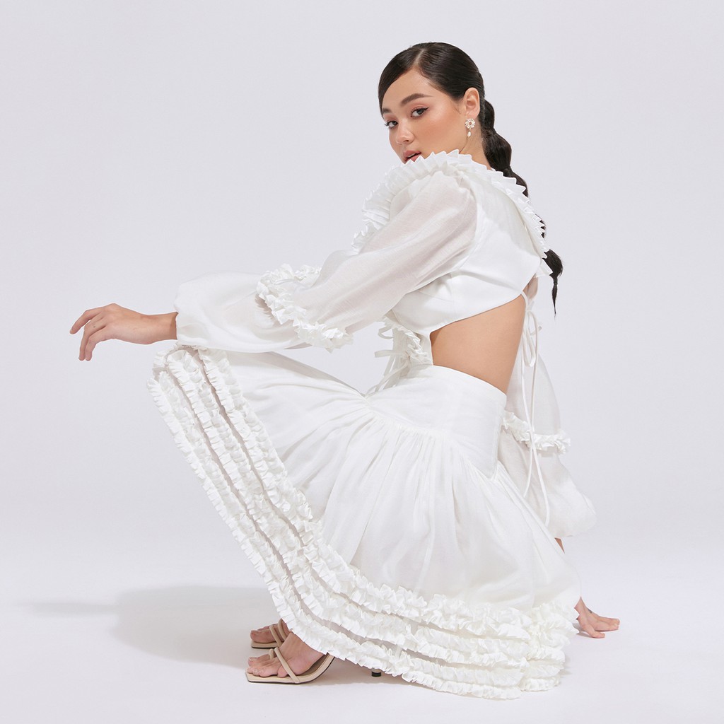 DEAR JOSÉ - Đầm xòe ngắn cổ V cắt eo hở lưng Rosé vải organza trắng