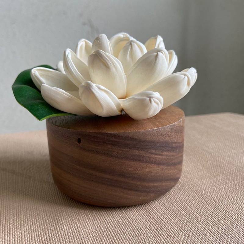 Bộ tượng hình chú tiểu hình hoa bằng gỗ hồ đàn cao cấp trang trí