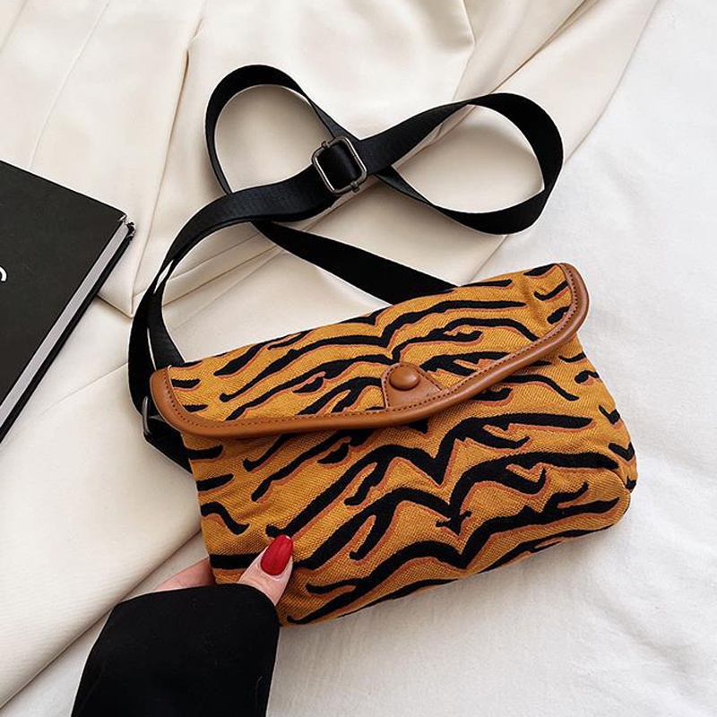 Ielgy Túi Đeo Chéo Ngực / Hông Siêu Nóng Độc Đáo Dễ Phối Đồ Cho Nữ