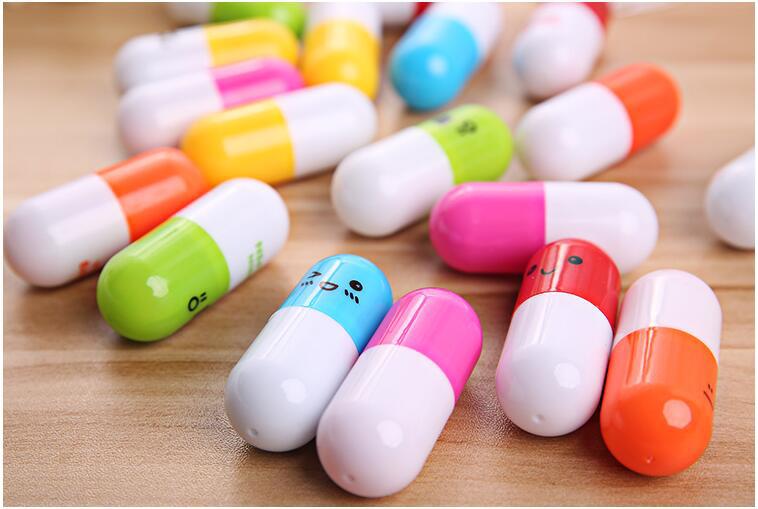 Bút bi thiết kế hình viên thuốc xinh xắn