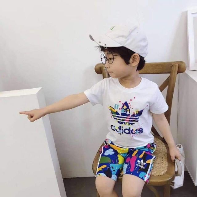Bộ đùi phong cách thể thao BT