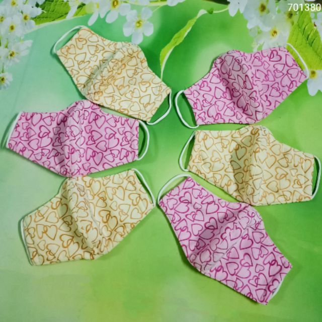 Khẩu trang nhung hình tim