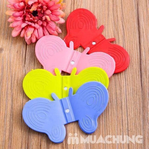 Vỉ 2 miếng bắc xoong nồi silicon hình bướm