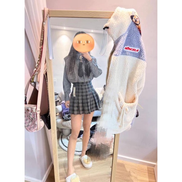 Set áo vest len sơ mi phối chân váy xám. Ảnh thật