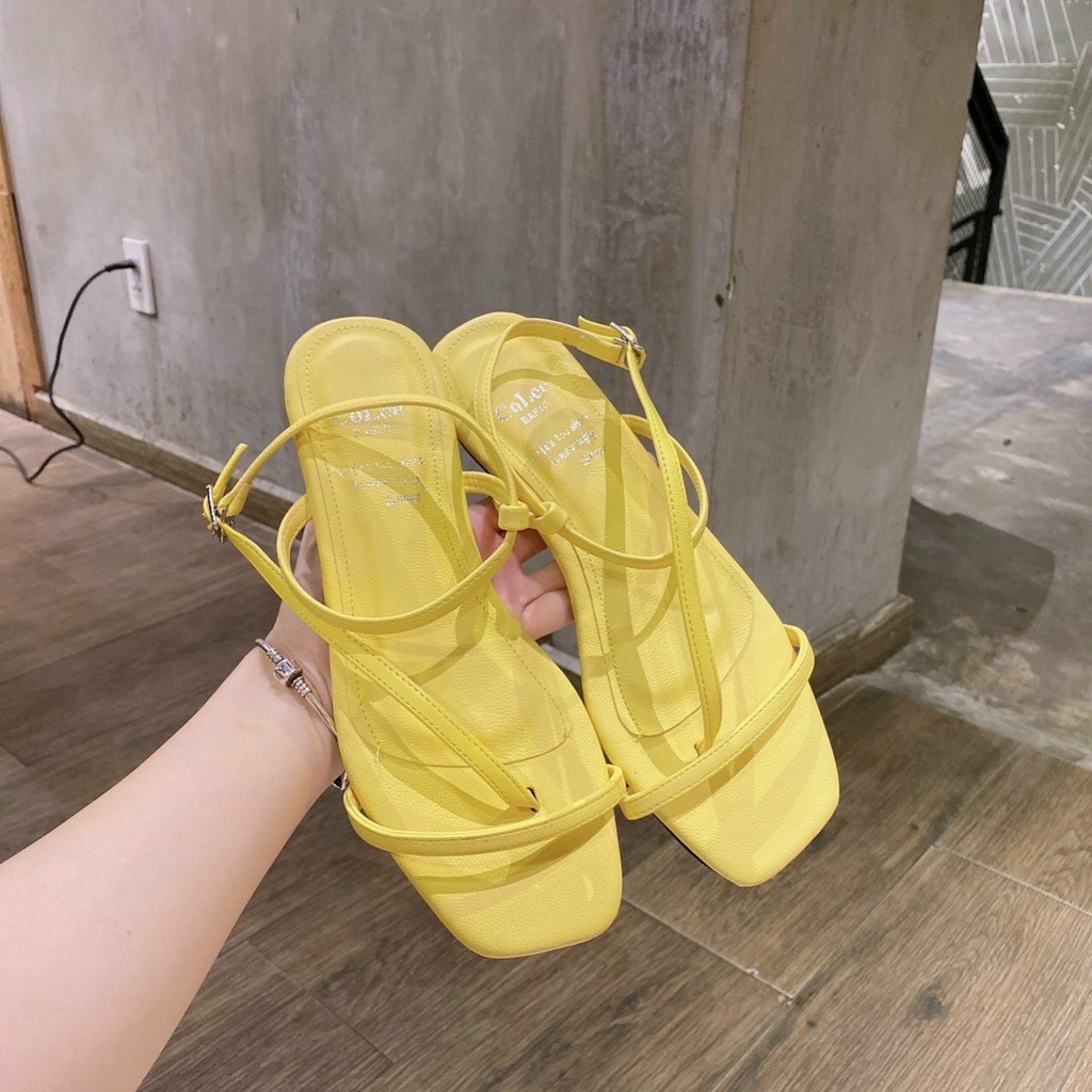 Giày quai ngang thiết kế tinh xảo dây chéo đơn giản Siêu hot của năm ( Shop đảm bào hàng y hình, giá cả cạnh tranh).
