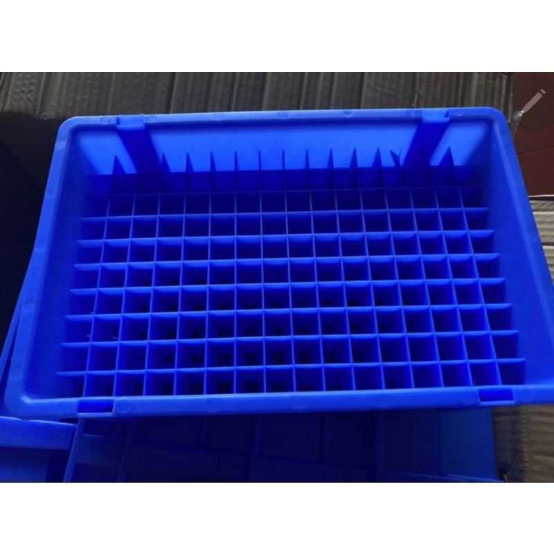 Khay để được 160cell pin 18650