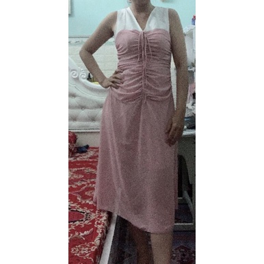 Thanh lý đầm ori size SM có màu hồng phối trắng