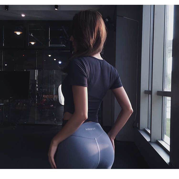 Áo crop top MOVING PEACH dành cho nữ