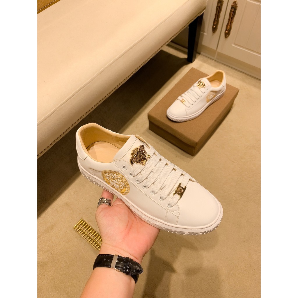 Giày sneakers nam da thật VERSACE thiết kế đơn giản với logo in trên thân giày ấn tượng