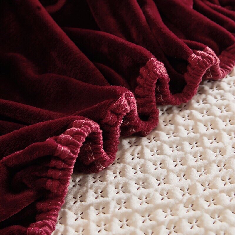 THẢM BỌC NỆM NỈ SỮA NHẬP KHẨU MẪU MỚI 2021(tặng kèm 2 vỏ gối ) đủ size