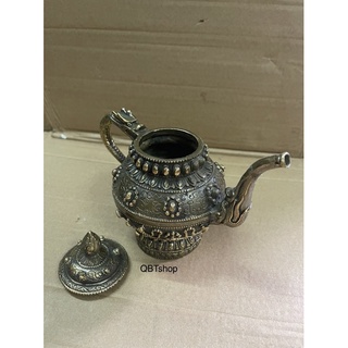 Ấm trà đồng hoa văn