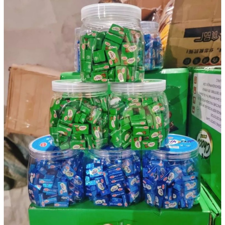 Một hủ kẹo sữa bò nén Milk cube Apreso Hongkong hủ 485gam 120 viên
