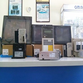 cảm biến quang omron E3FA-DP12 2M