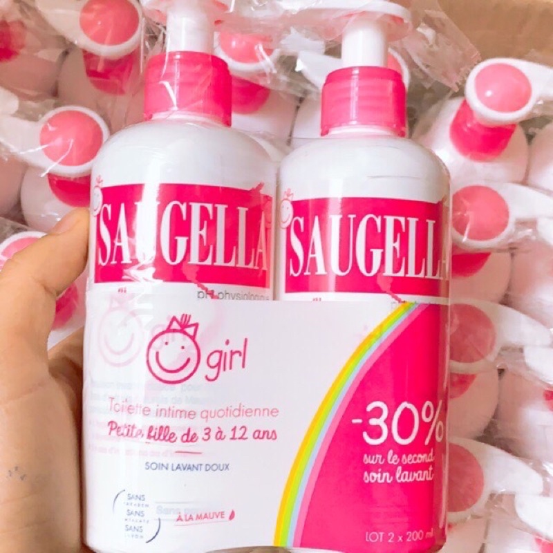 Dung Dịch Vệ Sinh bé gái Saugella 200ml