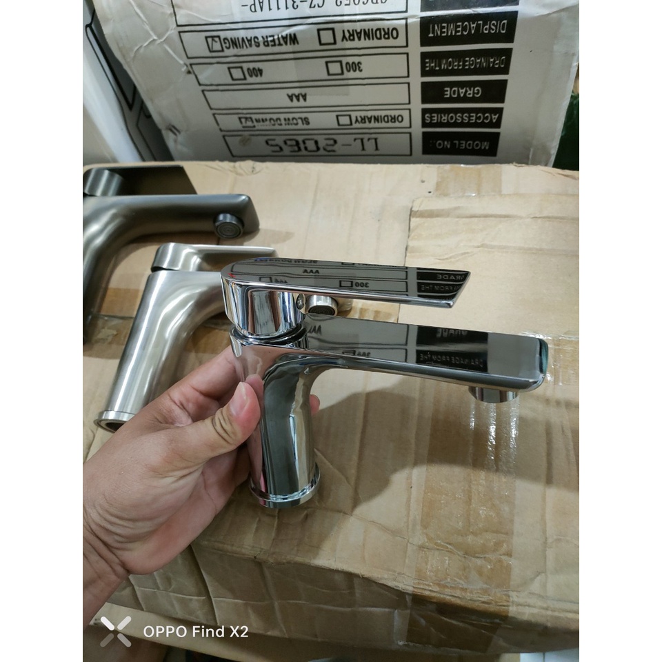 Vòi Lavabo vòi rửa mặt Nóng Lạnh inox 304 Thân Đúc nặng 1kg3 có 3 màu