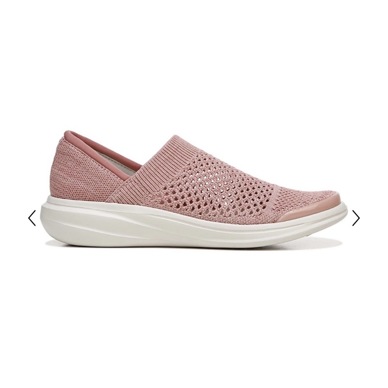 Giày Slip on Bzees