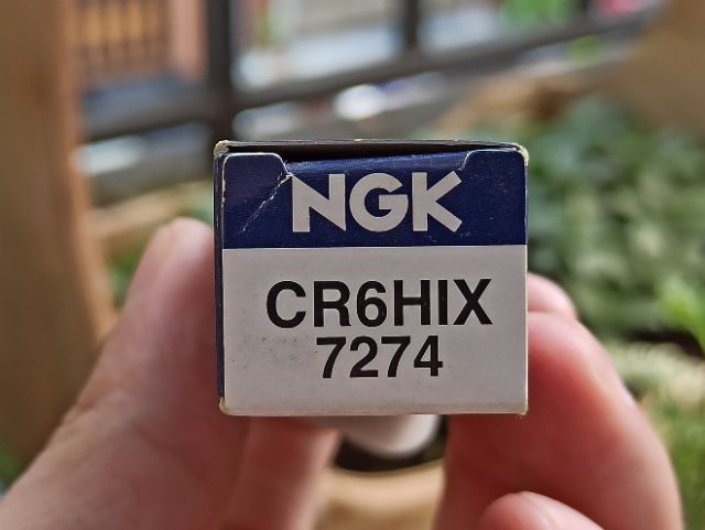 Bugi NGK Iridium - CR6HIX (chân ngắn)