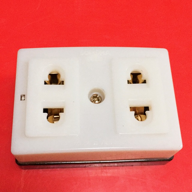 Ổ cắm 2 cửa Sopoka T30