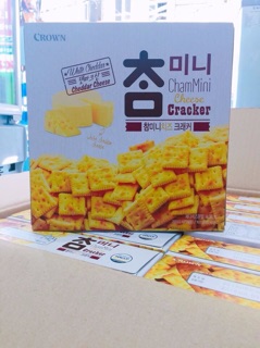 Bánh Cracker Mini tẩm phomai CROWN Hàn Quốc
