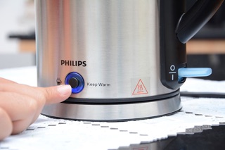 Ấm siêu tốc philips hd9316 ( bảo hành 24 tháng )