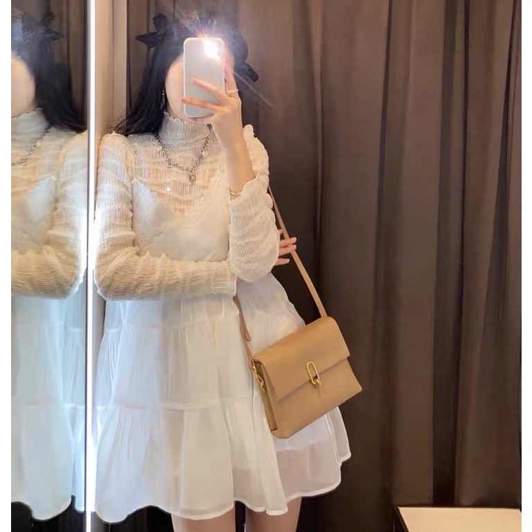 Set Áo Tay Dài Cổ Trụ Và Yếm Dây Trắng Viền Ren Tầng Tiểu Thư Xinh Xắn