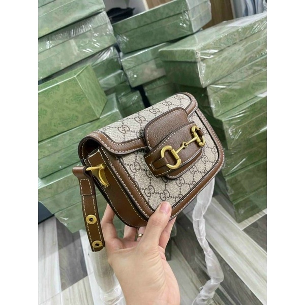 Túi đeo chéo kết hợp đeo vai nữ hồ ngọc hà hàng full boxx nguyên seal-ảnh thật shop chụp