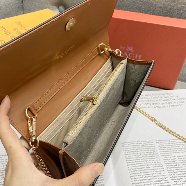 Túi - ví cầm tay viền đinh