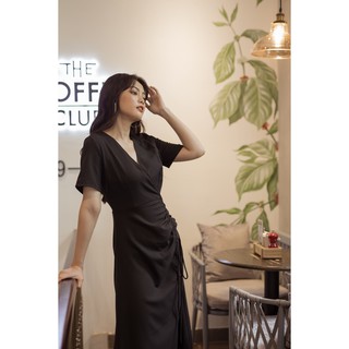 Đầm cổ V chun eo đen nữ EDINI-D1117